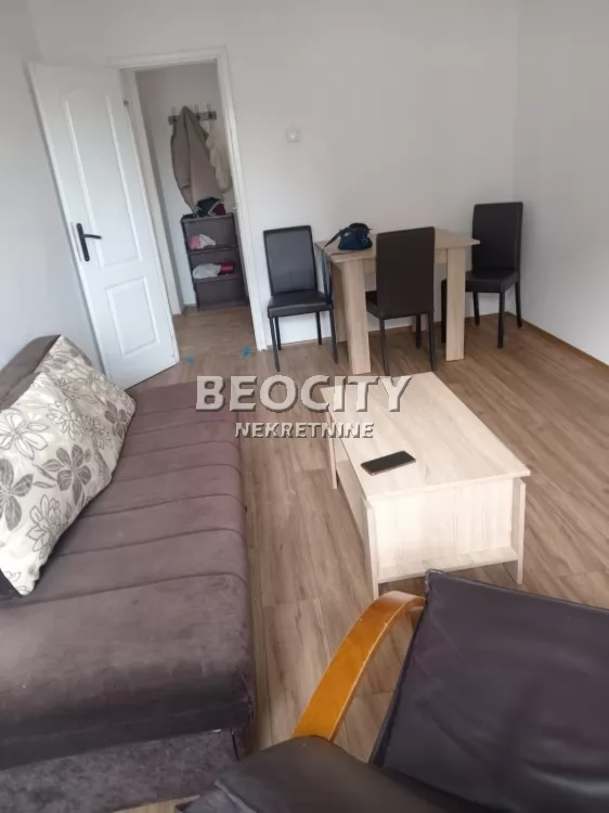 Trosoban stan, 51 m2, Grbavica, Alekse Šantića ID: 128085 2