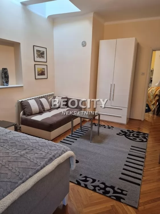 Dvosoban stan, 45 m2, Centar, Cara Lazara ID: 14007 2