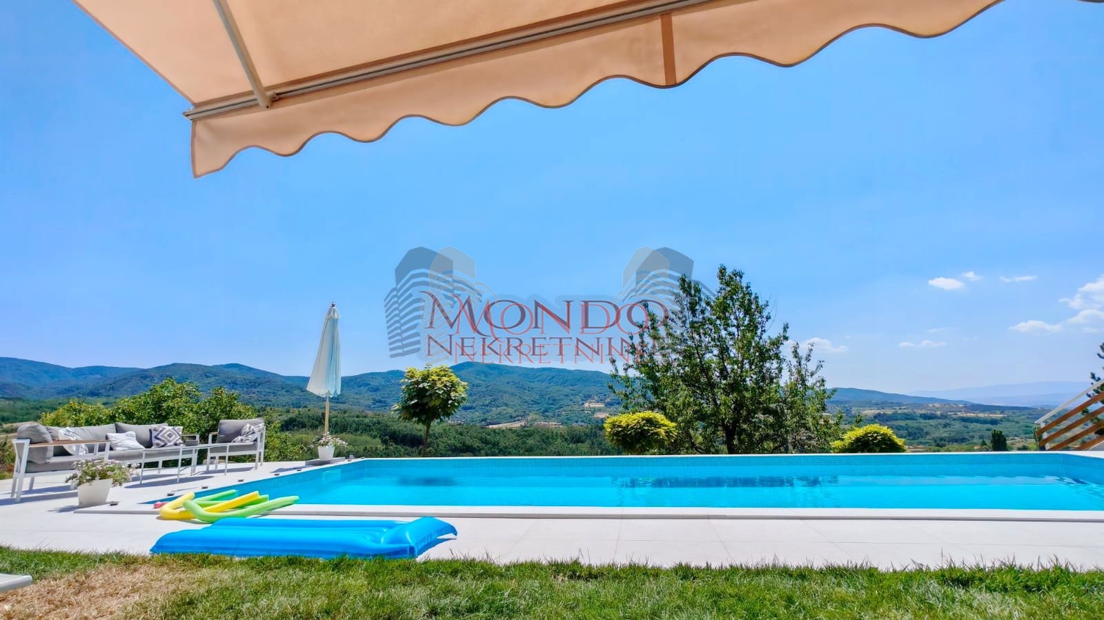 Nova kuca sa bazenom, naselje put za Donje Vlase 4