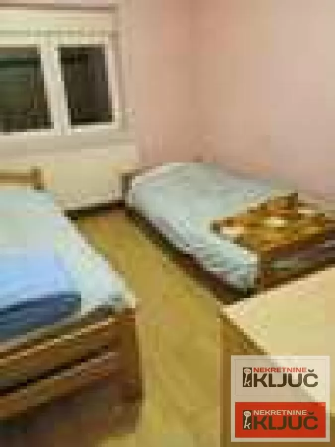 Sajlovo,dvo,tro,četvororo i petokrevetne sobe u kući 5