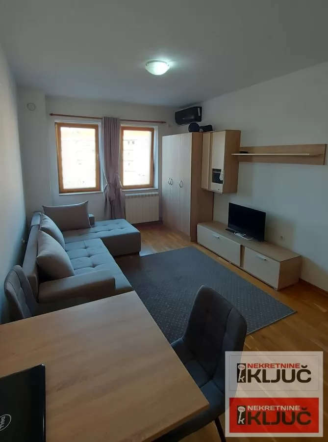 GRBAVICI IZDAJE SE NAMEŠTENA GARSONJERA 9