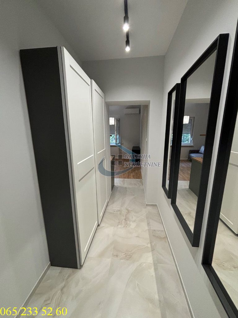 Savski Venac  Savski trg   Risanska 29m2 5