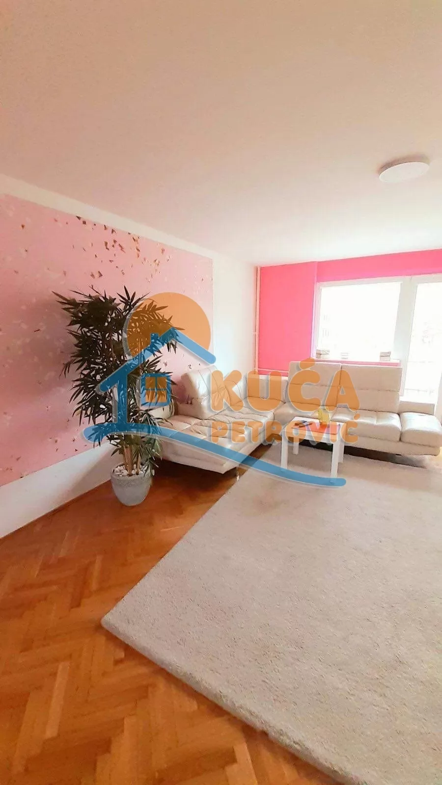 četvorosoban stan, 110 m2, Medijana, Trg Pavla Stojkovića ID: i-015837 1