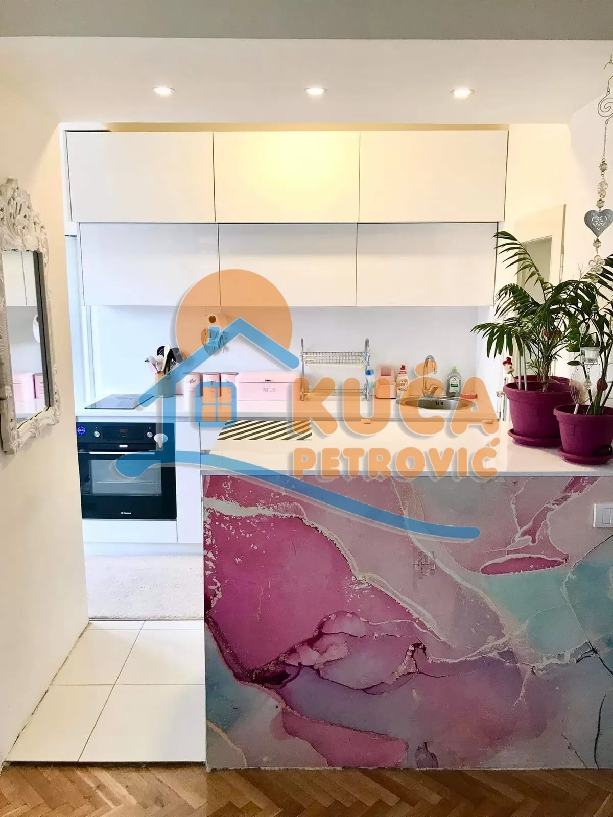 četvorosoban stan, 110 m2, Medijana, Trg Pavla Stojkovića ID: i-015837 10