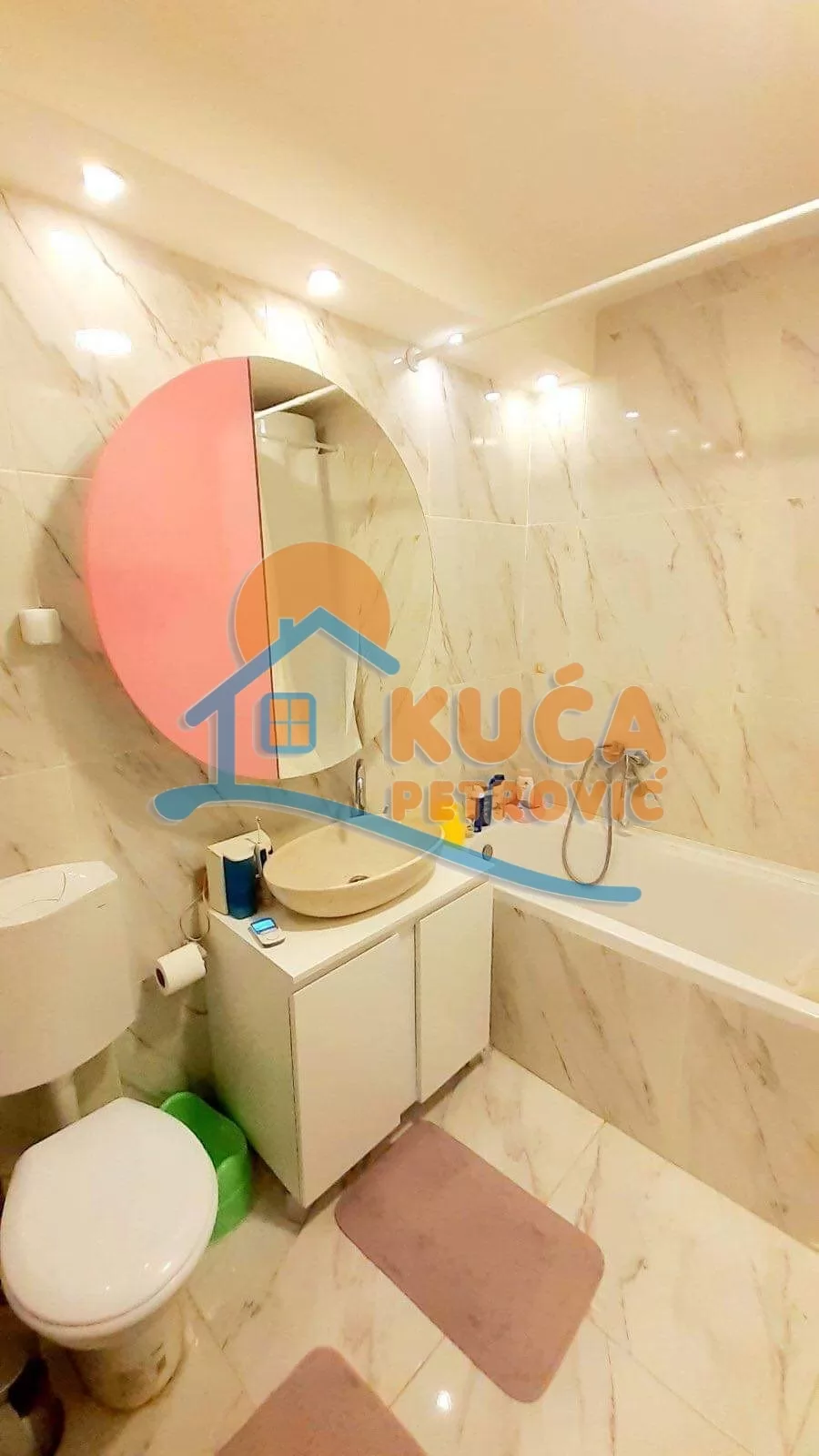 četvorosoban stan, 110 m2, Medijana, Trg Pavla Stojkovića ID: i-015837 20