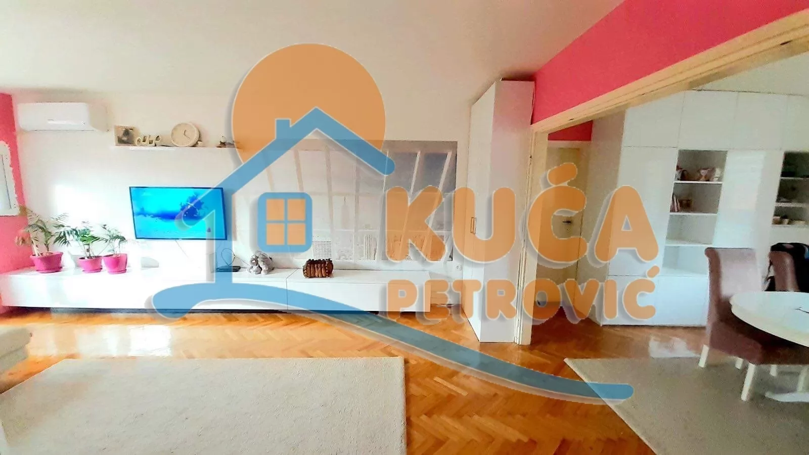 četvorosoban stan, 110 m2, Medijana, Trg Pavla Stojkovića ID: i-015837 8