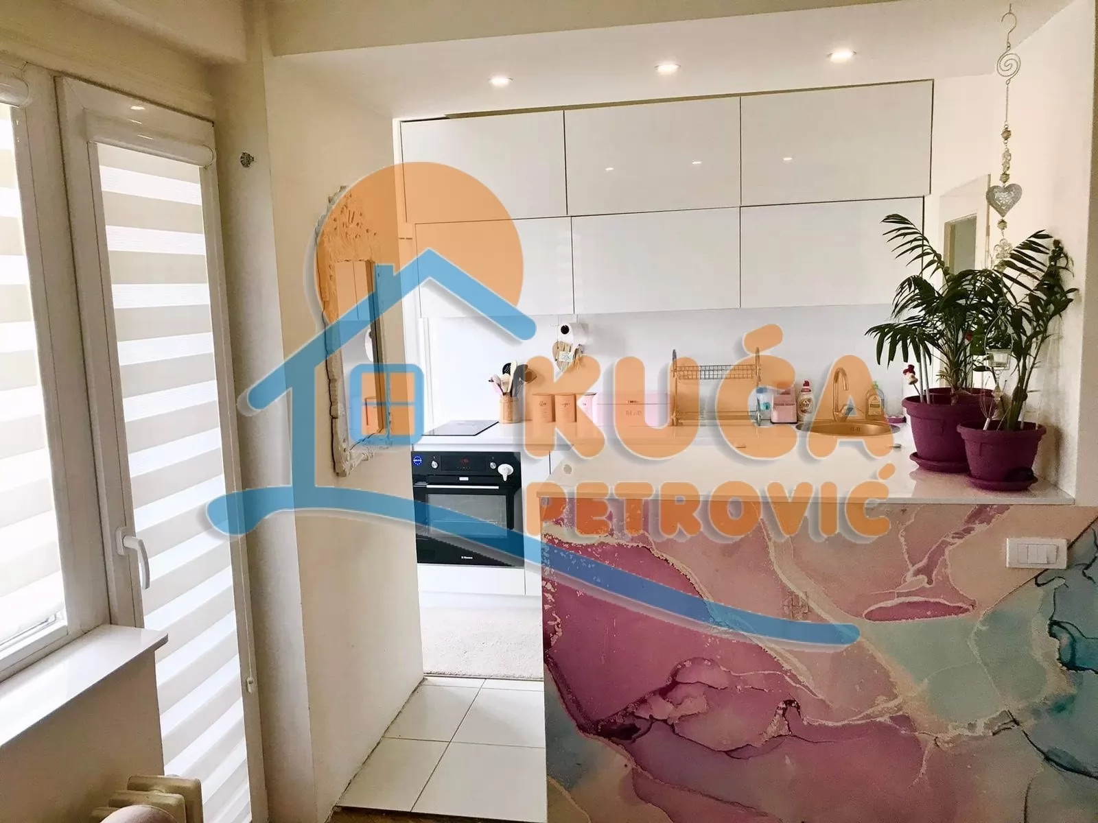 četvorosoban stan, 110 m2, Medijana, Trg Pavla Stojkovića ID: i-015837 9