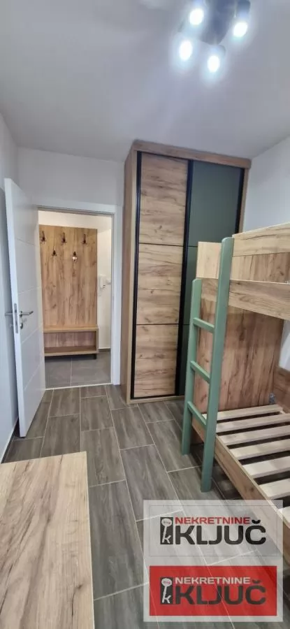 Odlican NOV LUX dvoiposoban stan na Grbavici 4