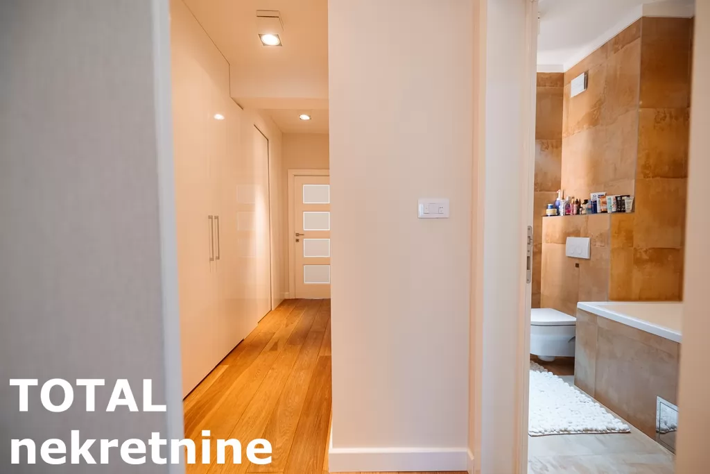 Stan,NOVI SAD,BULEVAR,kv: 213.00, € 617700, ID: 1102228 14