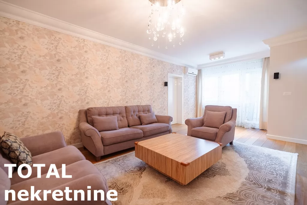 Stan,NOVI SAD,BULEVAR,kv: 213.00, € 617700, ID: 1102228 21