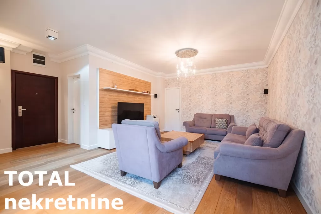 Stan,NOVI SAD,BULEVAR,kv: 213.00, € 617700, ID: 1102228 23