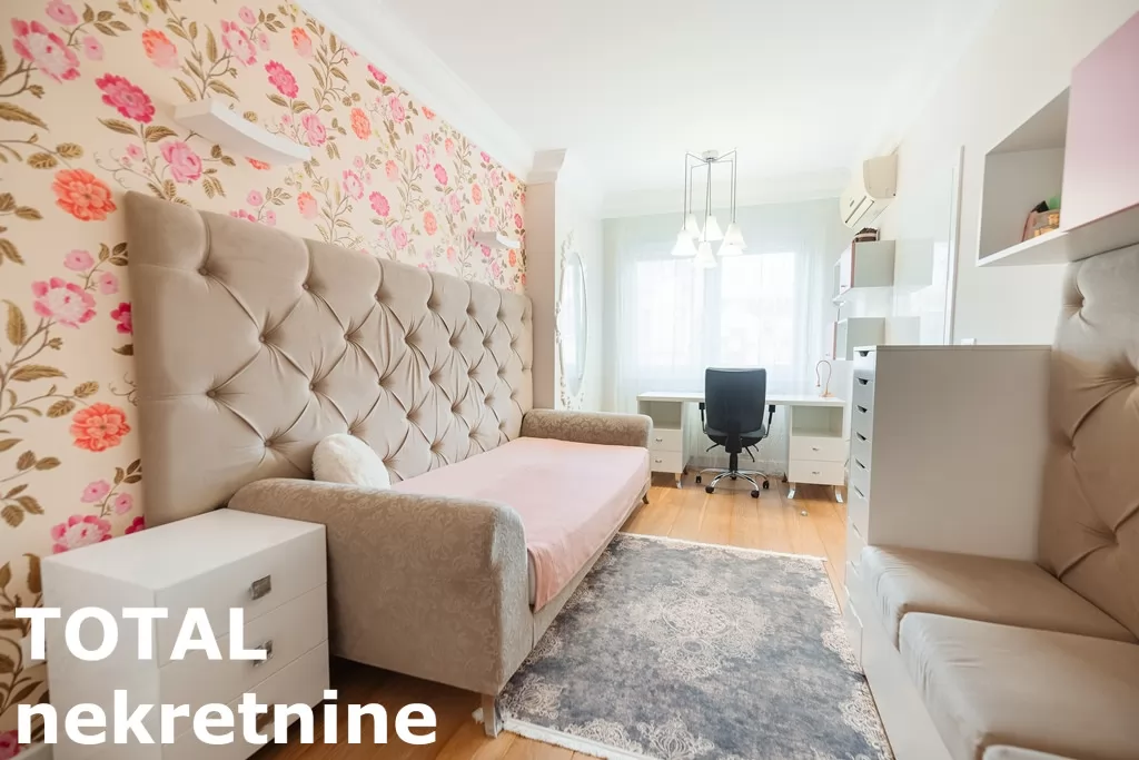 Stan,NOVI SAD,BULEVAR,kv: 213.00, € 617700, ID: 1102228 25