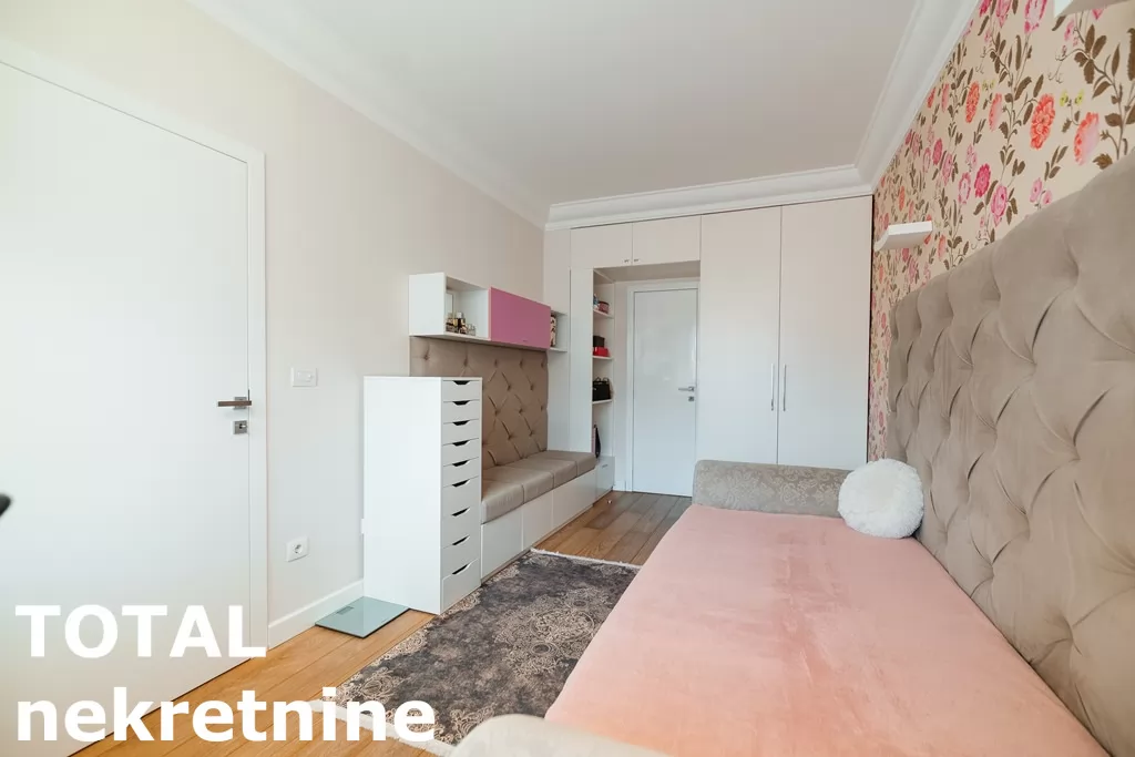 Stan,NOVI SAD,BULEVAR,kv: 213.00, € 617700, ID: 1102228 27