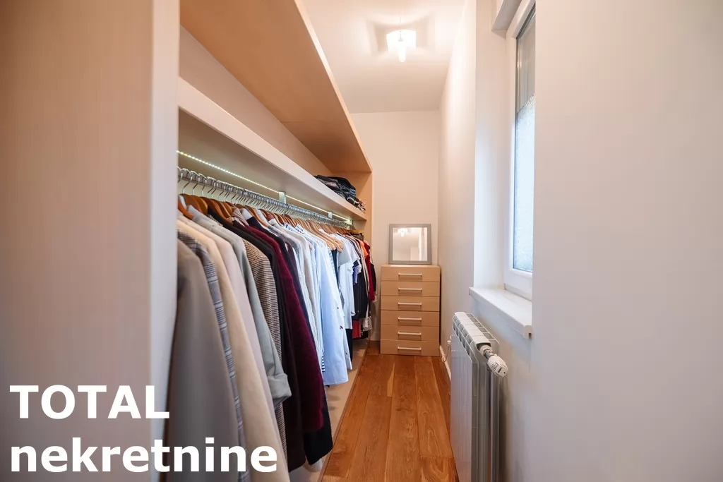 Stan,NOVI SAD,BULEVAR,kv: 213.00, € 617700, ID: 1102228 31