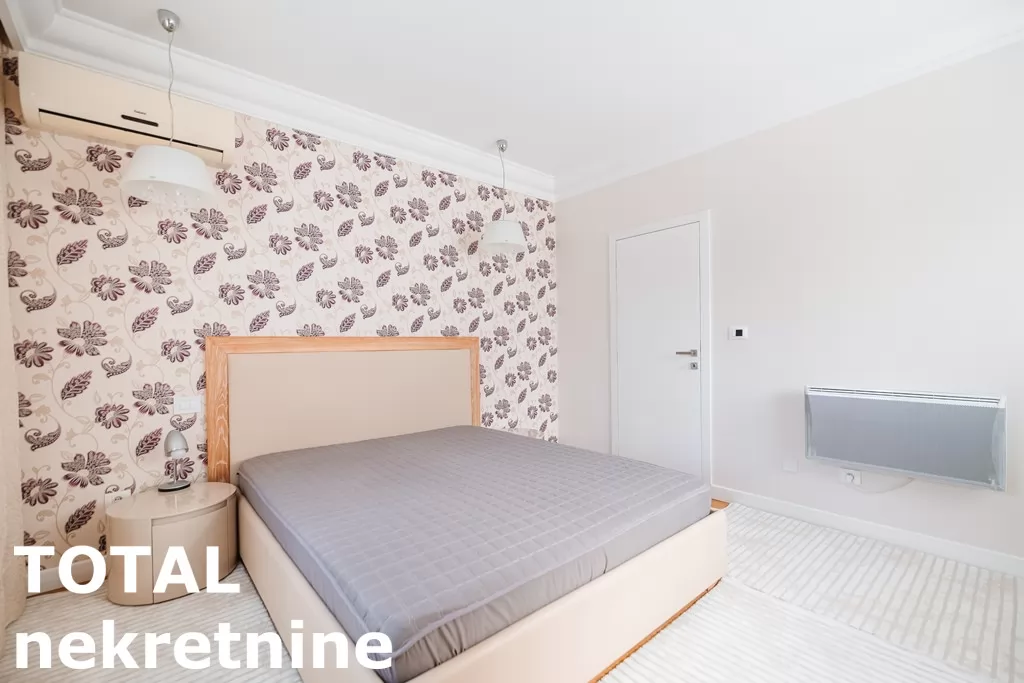 Stan,NOVI SAD,BULEVAR,kv: 213.00, € 617700, ID: 1102228 34