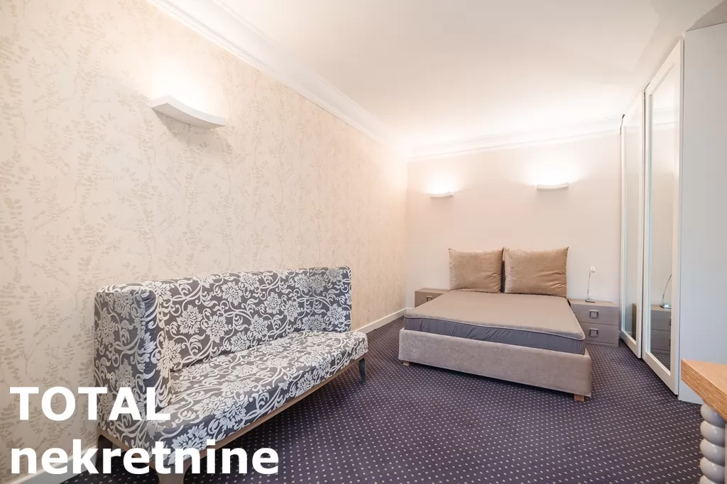 Stan,NOVI SAD,BULEVAR,kv: 213.00, € 617700, ID: 1102228 37