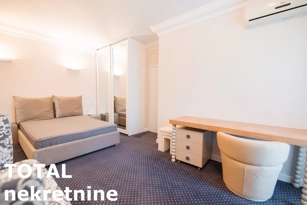 Stan,NOVI SAD,BULEVAR,kv: 213.00, € 617700, ID: 1102228 38