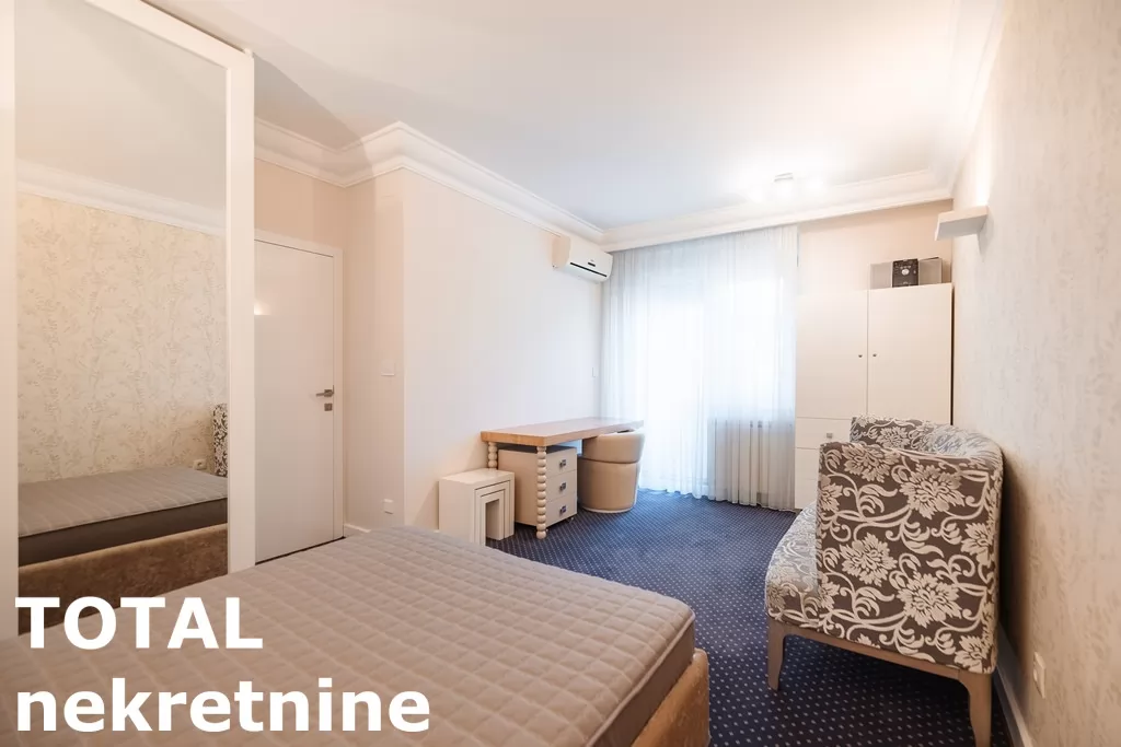 Stan,NOVI SAD,BULEVAR,kv: 213.00, € 617700, ID: 1102228 39