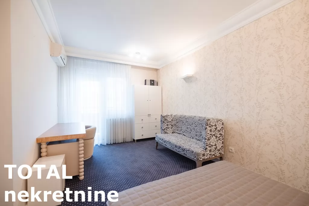 Stan,NOVI SAD,BULEVAR,kv: 213.00, € 617700, ID: 1102228 40