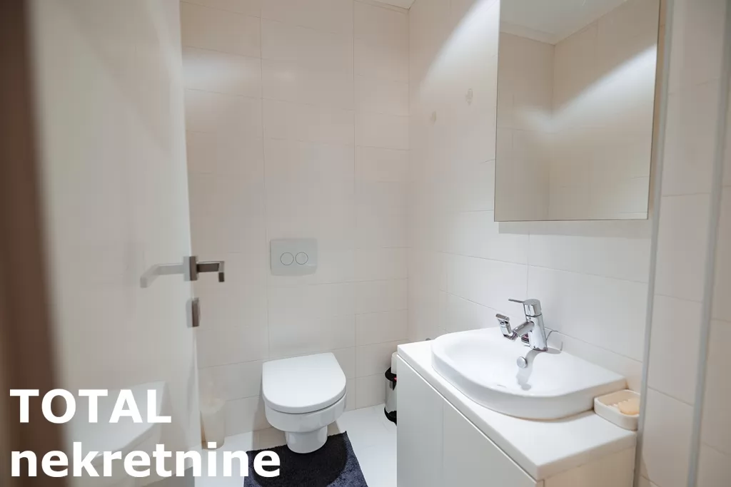 Stan,NOVI SAD,BULEVAR,kv: 213.00, € 617700, ID: 1102228 41