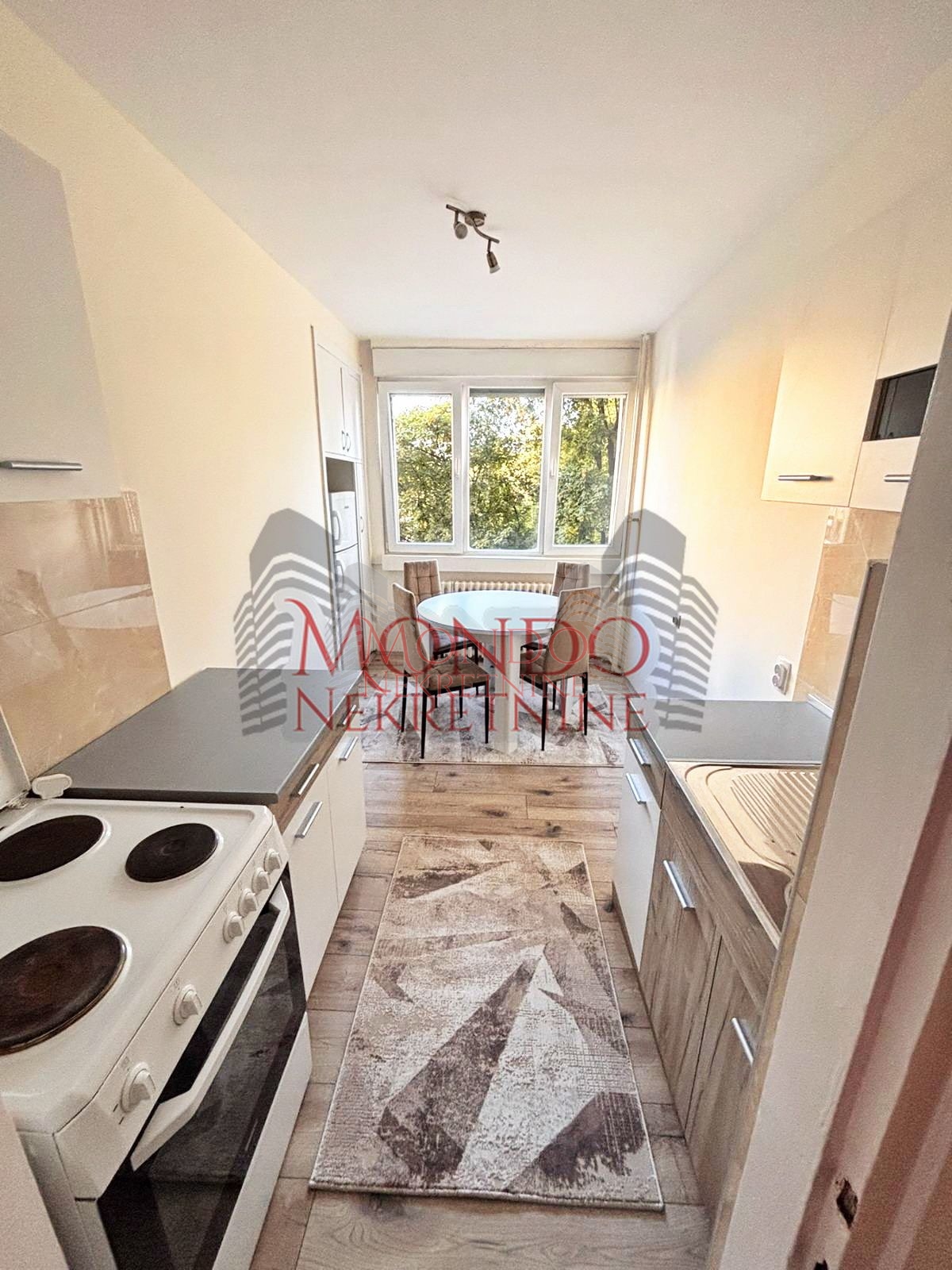 Jednoiposoban stan kod Gradske bolnice 5