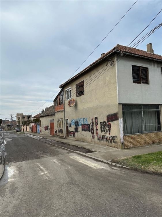 Kuca u samom centru Starih Banovaca 3