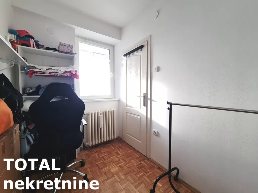 Stan,NOVI SAD,BULEVAR,kv: 53.00, € 160000, ID: 1102251 13