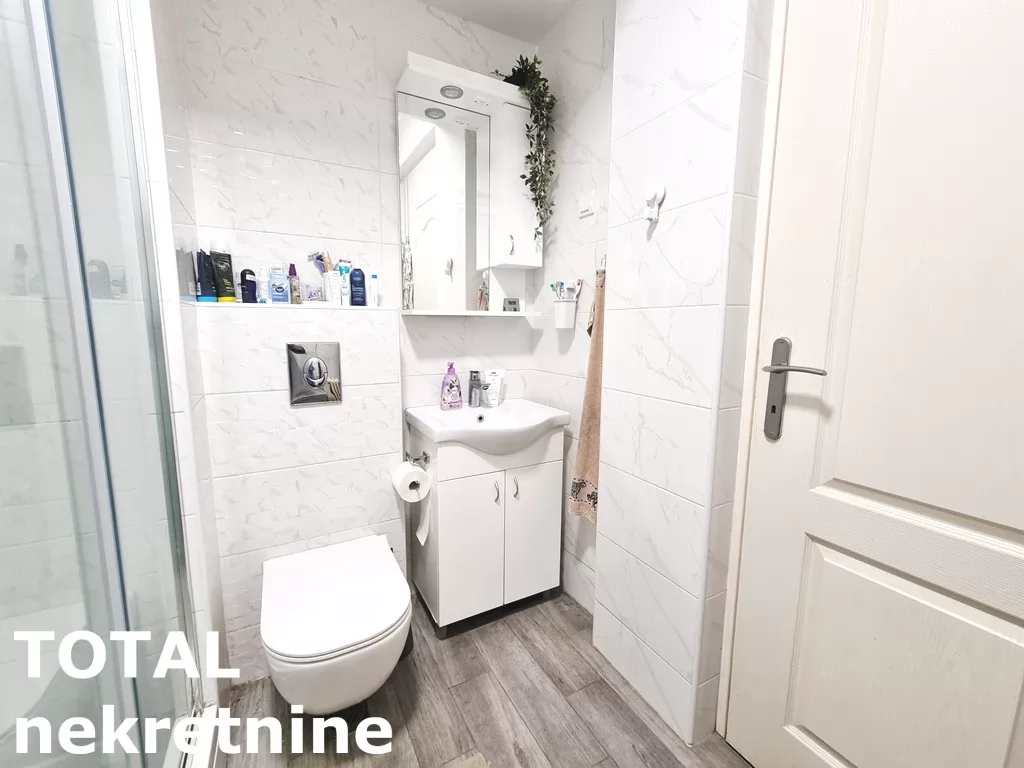 Stan,NOVI SAD,BULEVAR,kv: 53.00, € 160000, ID: 1102251 17