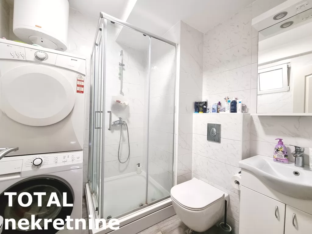 Stan,NOVI SAD,BULEVAR,kv: 53.00, € 160000, ID: 1102251 18