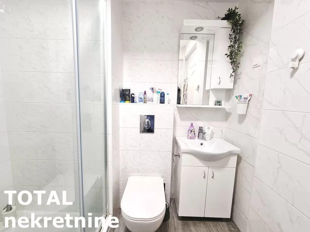 Stan,NOVI SAD,BULEVAR,kv: 53.00, € 160000, ID: 1102251 19