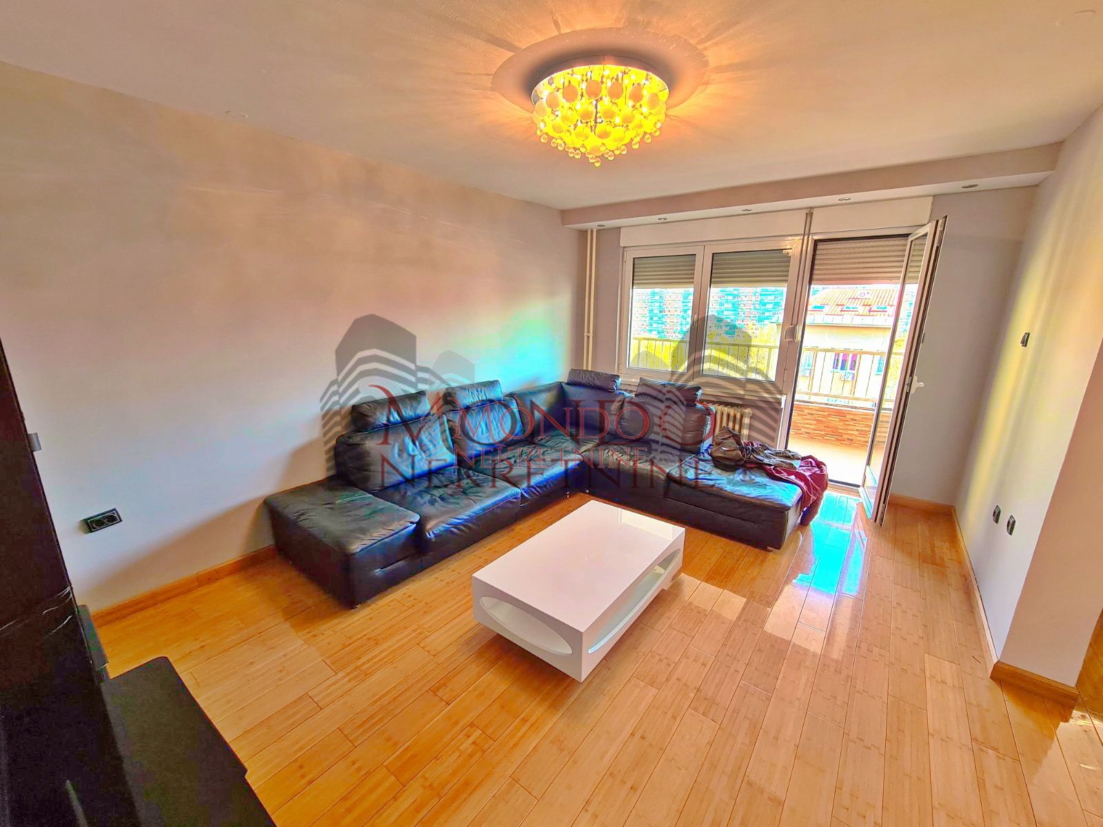 Cetvorosoban stan preko puta Pravnog i Ekonomskog fakulteta 3