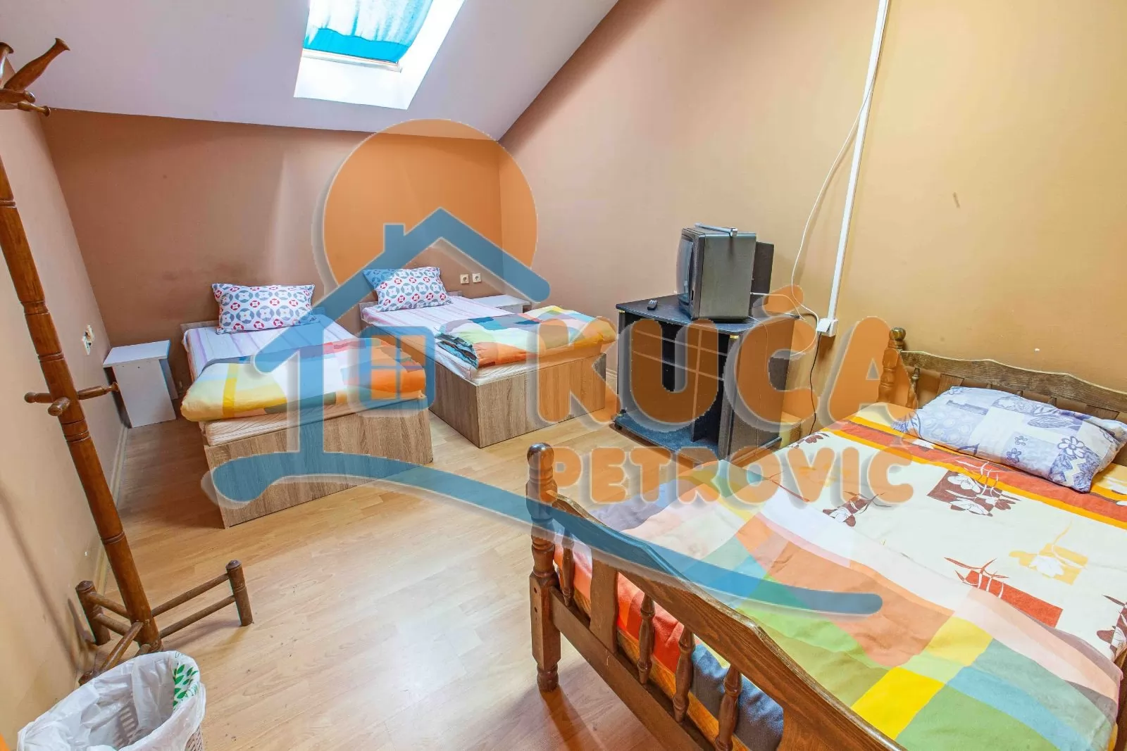 četvorosobna kuća, 660 m2, Donja Vrežina, Ratka Pavlovića ID: p-015861 12