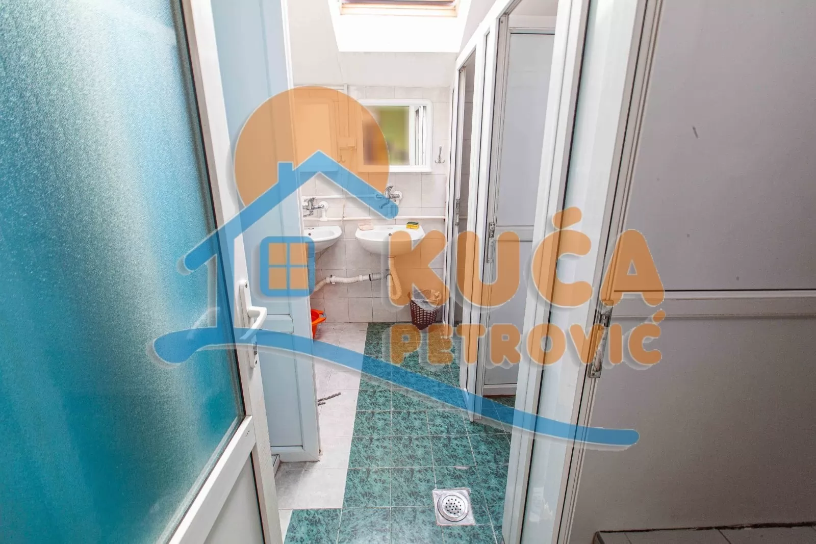 četvorosobna kuća, 660 m2, Donja Vrežina, Ratka Pavlovića ID: p-015861 18