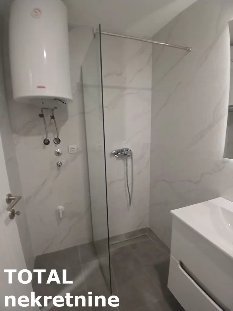 Stan,NOVI SAD,PODBARA,kv: 42.00, € 134400, ID: 1102280 12