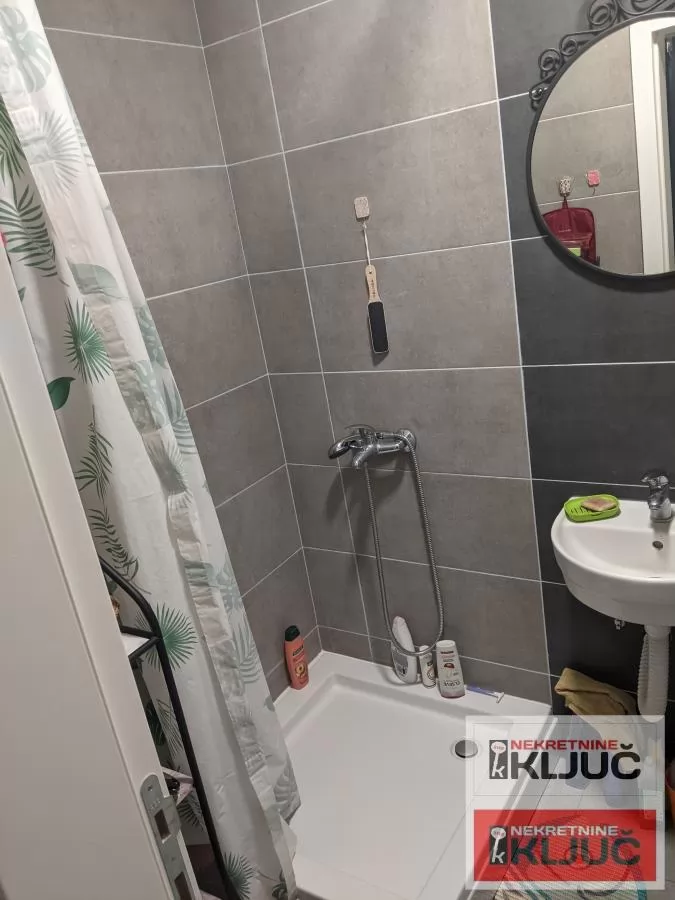 BLIZINA LIPOV GAJA, 27m2, Garsonjera sa Kuhinjom i Parking mestom 4