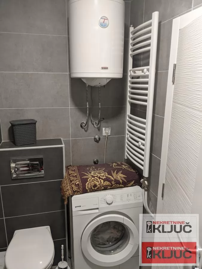 BLIZINA LIPOV GAJA, 27m2, Garsonjera sa Kuhinjom i Parking mestom 5