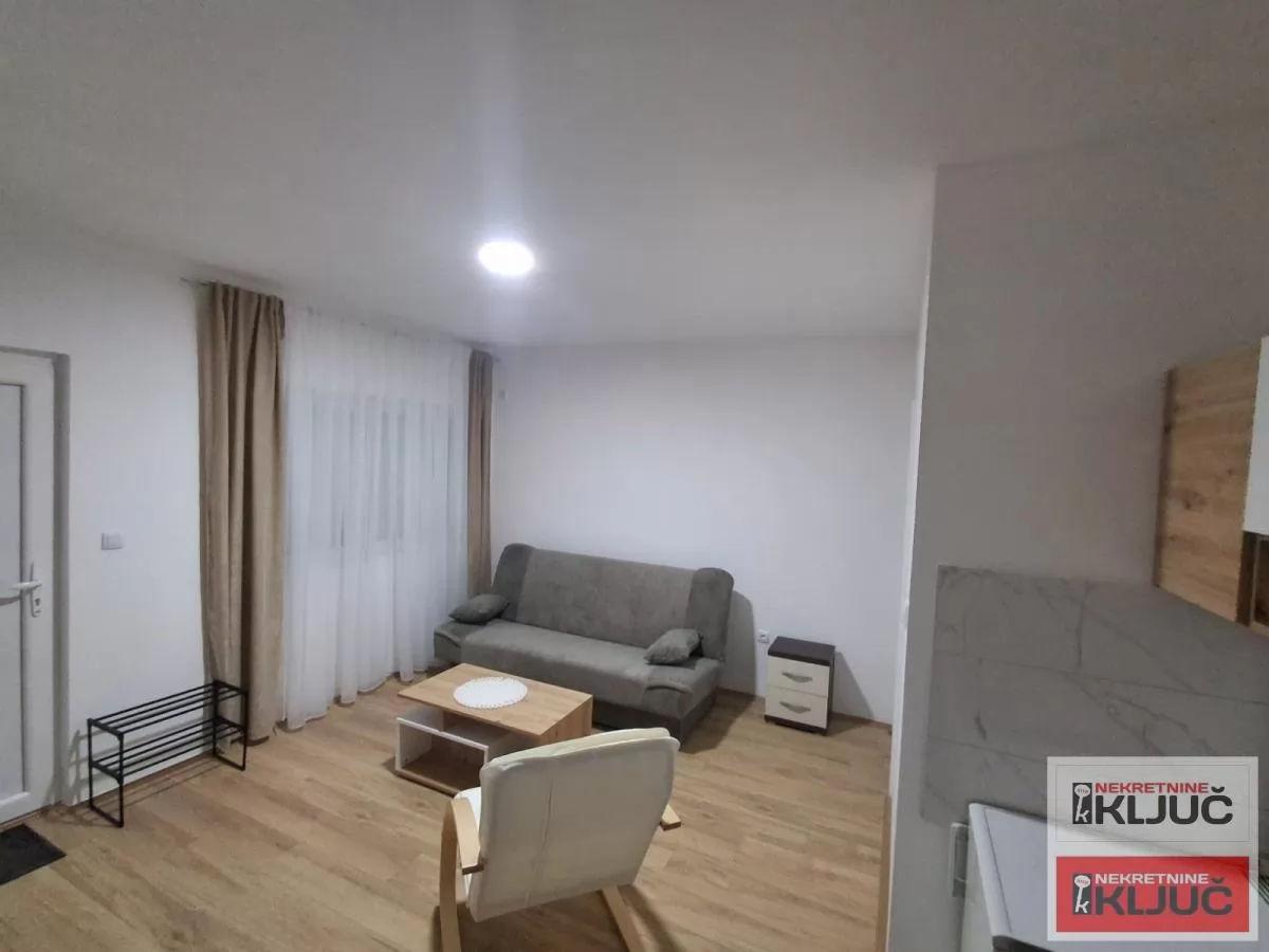 Garsonjera 23 m2,nova ,nameštena, 300 e sa svim troškovima 1