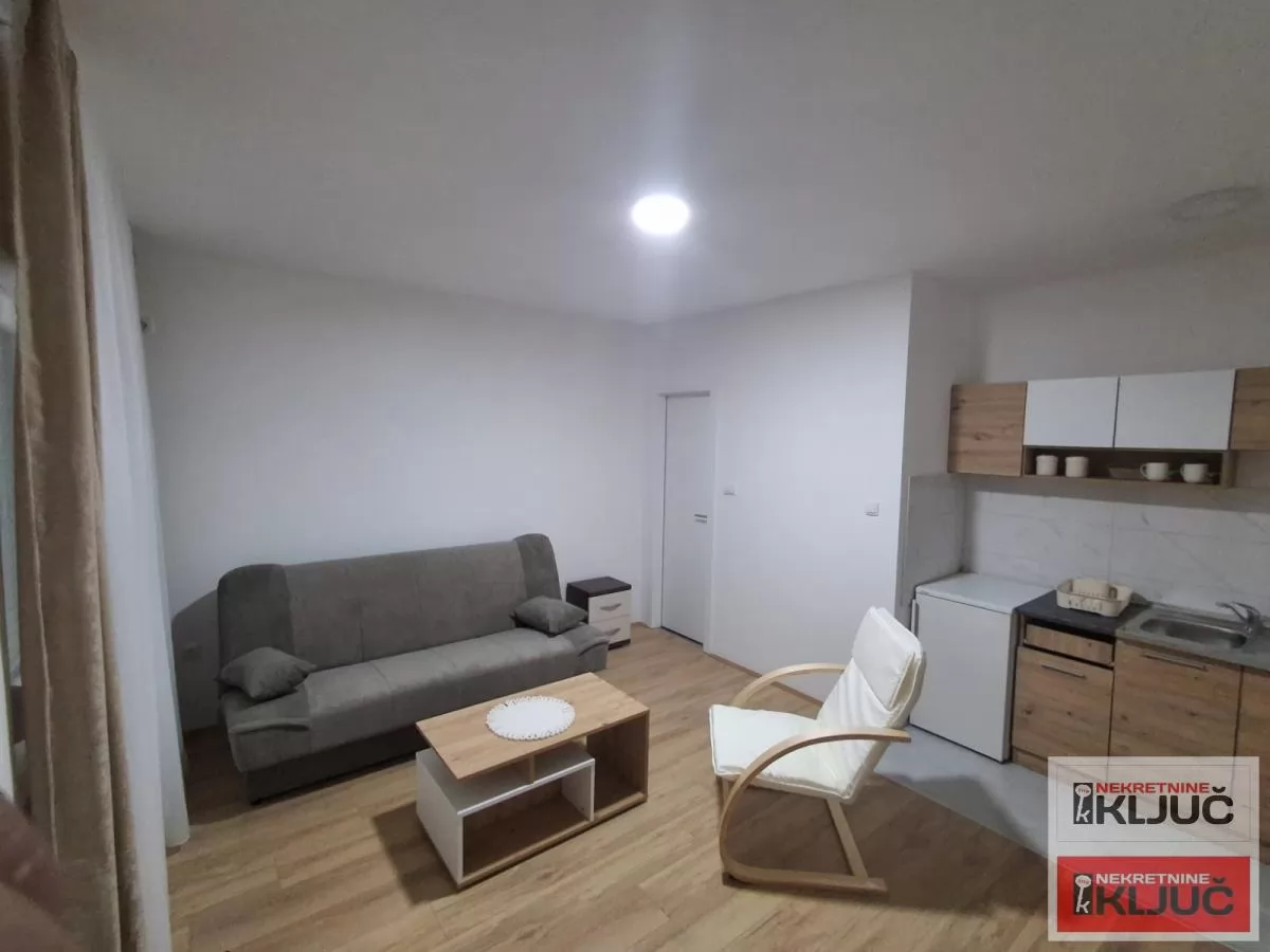 Garsonjera 23 m2,nova ,nameštena, 300 e sa svim troškovima 2