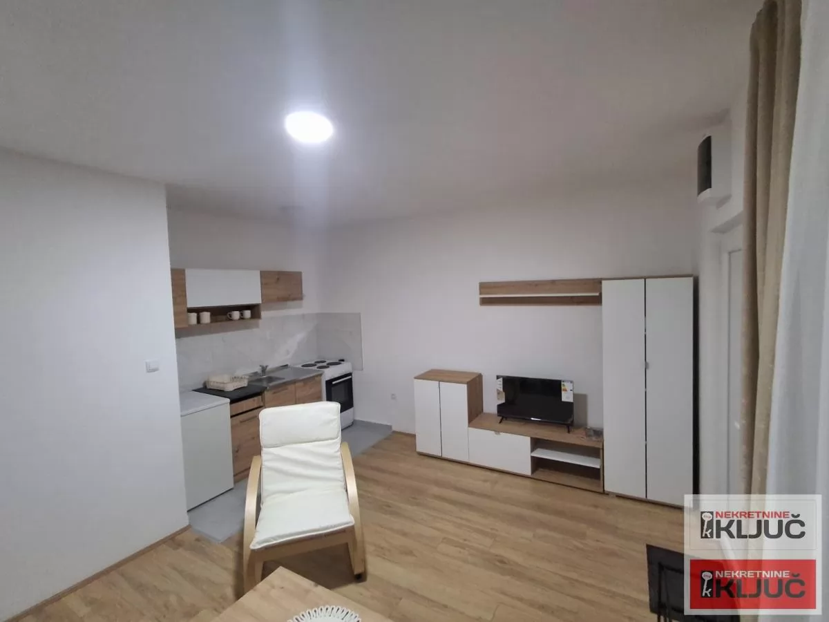 Garsonjera 23 m2,nova ,nameštena, 300 e sa svim troškovima 4