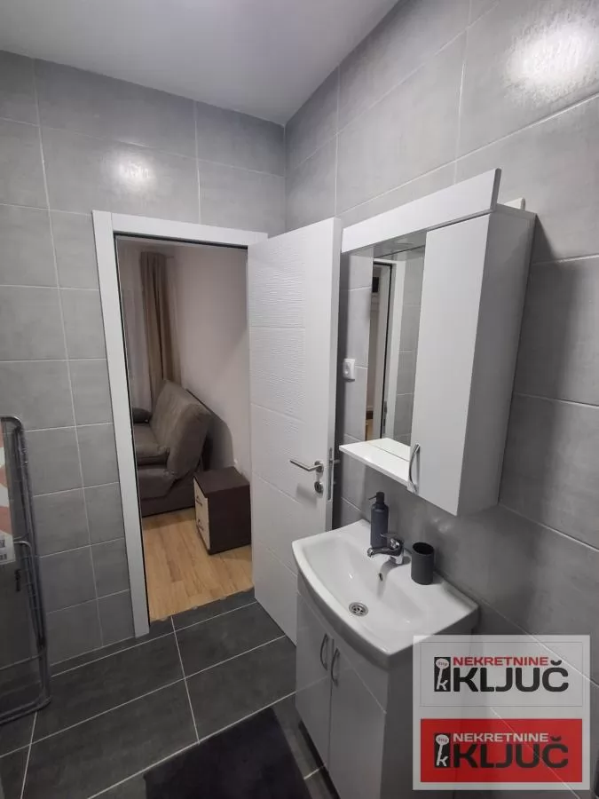 Garsonjera 23 m2,nova ,nameštena, 300 e sa svim troškovima 5