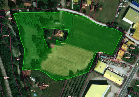 Prodajem kucu sa placem od 2HA 5