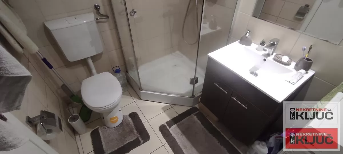 KOD SOMBORSKOG BULEVARA, 48m2, Dvosoban, Namešten 4