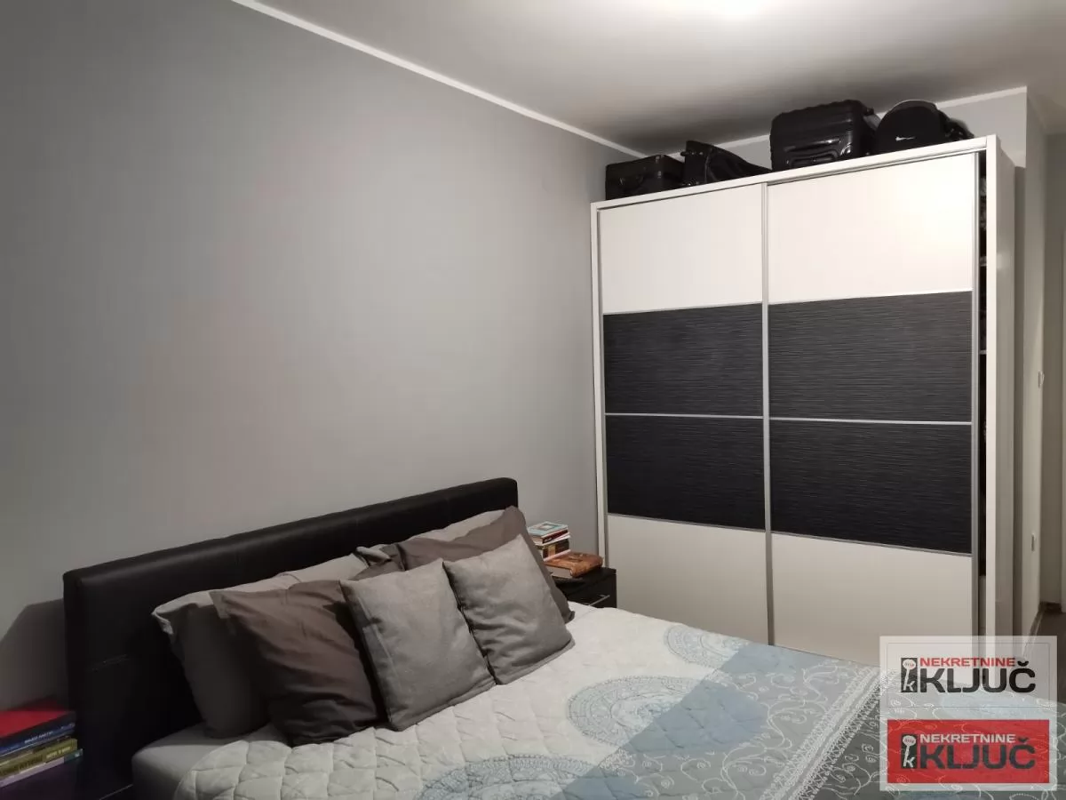 KOD SOMBORSKOG BULEVARA, 48m2, Dvosoban, Namešten 5