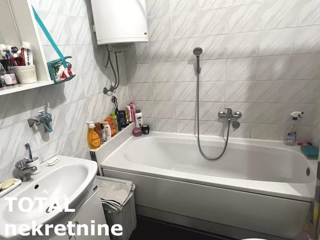 Stan,NOVI SAD,CENTAR,kv: 49.00, € 150000, ID: 1102250 11