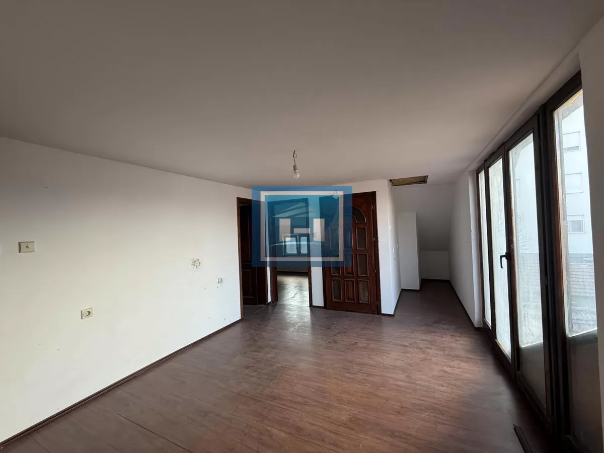 Veći poslovni prostor i nova kuća na jednom mestu u centru grada 10