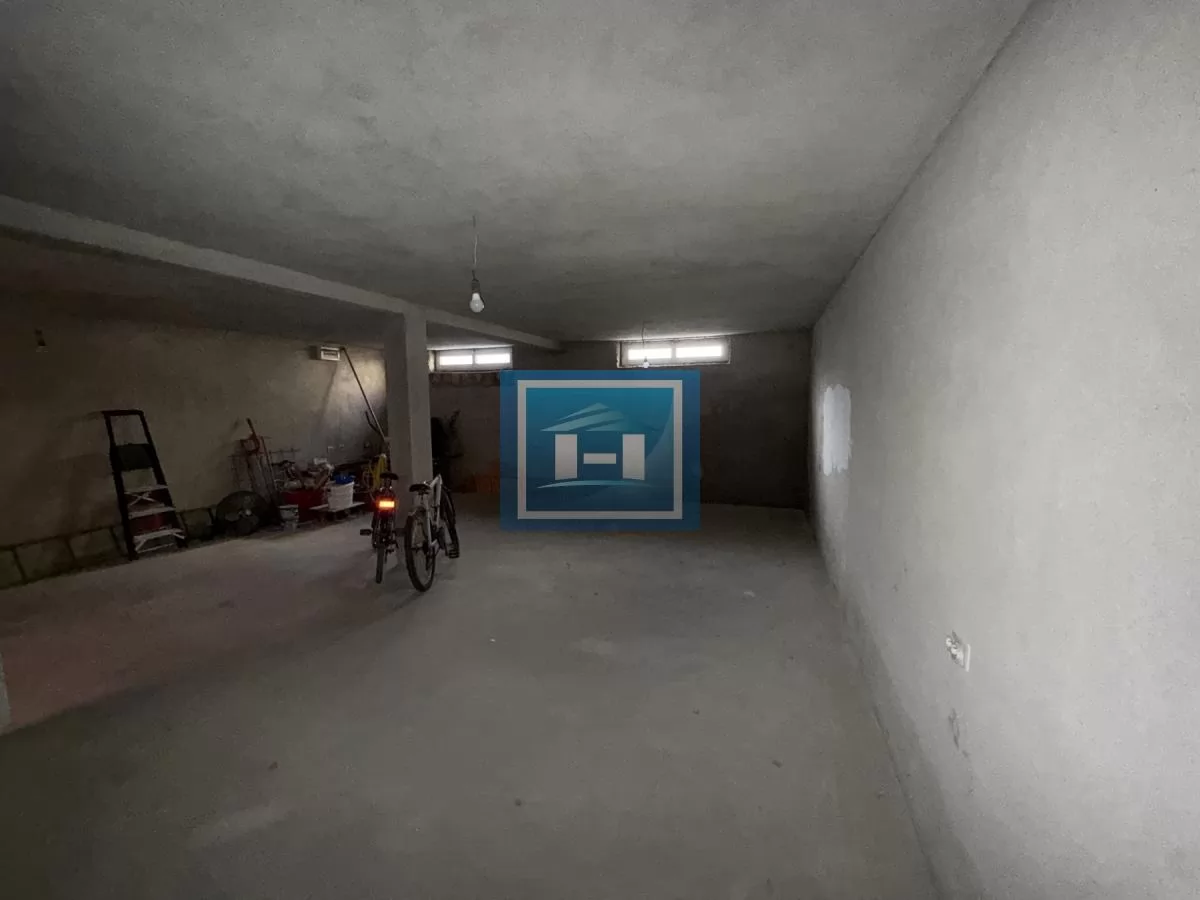 Veći poslovni prostor i nova kuća na jednom mestu u centru grada 18