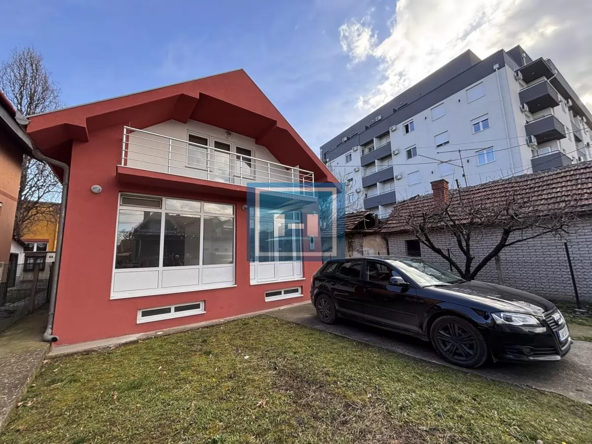 Veći poslovni prostor i nova kuća na jednom mestu u centru grada 2