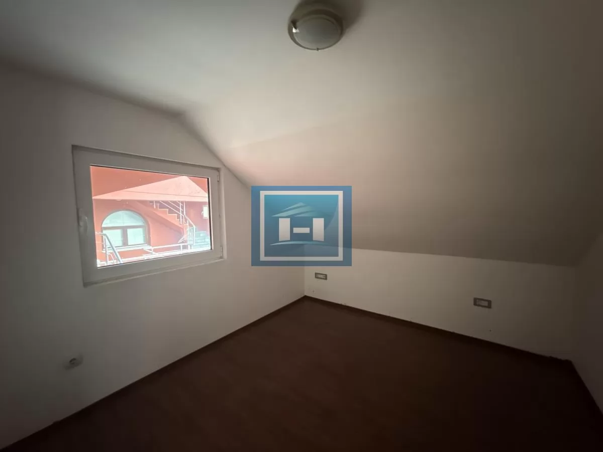 Veći poslovni prostor i nova kuća na jednom mestu u centru grada 21