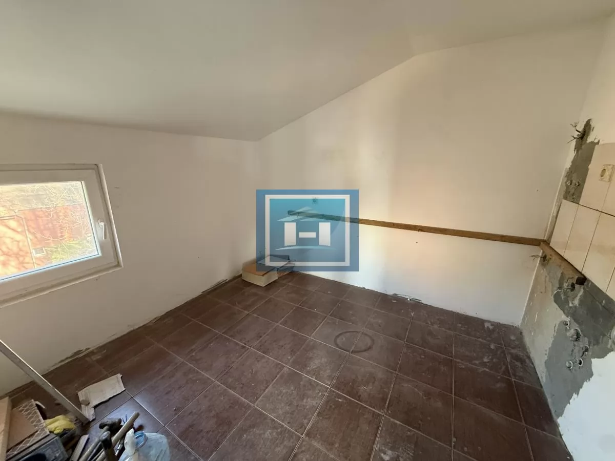 Veći poslovni prostor i nova kuća na jednom mestu u centru grada 9