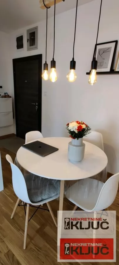 ADAMOVIĆEVO NASELJE IZDAJE SE JEDNOIPOSOBAN NAMEŠTEN STAN 10